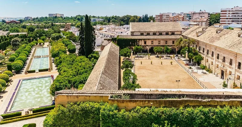 Córdoba: Jewish Quarter, Mosque, and Alcázar Tour